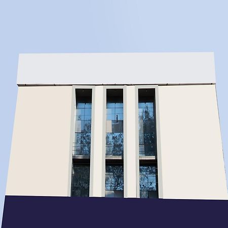 Oyo 11945 Hotel Glory Palace Indore Bagian luar foto