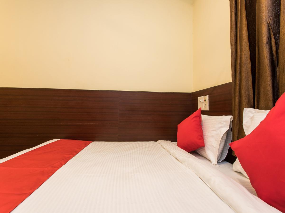 Oyo 11945 Hotel Glory Palace Indore Bagian luar foto