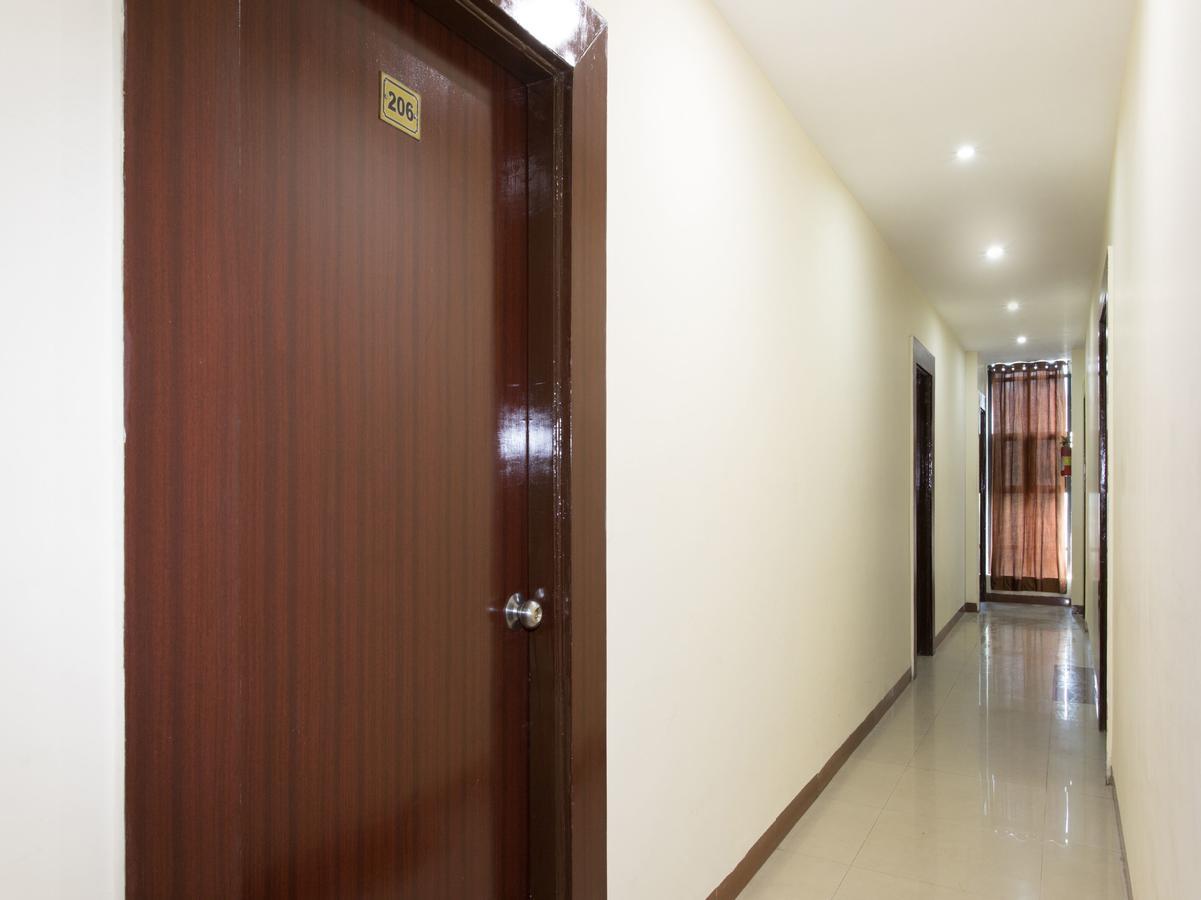 Oyo 11945 Hotel Glory Palace Indore Bagian luar foto