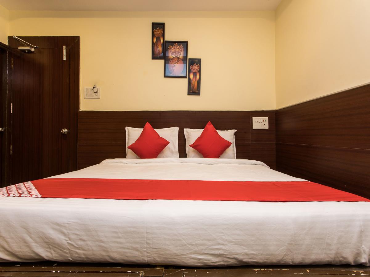 Oyo 11945 Hotel Glory Palace Indore Bagian luar foto